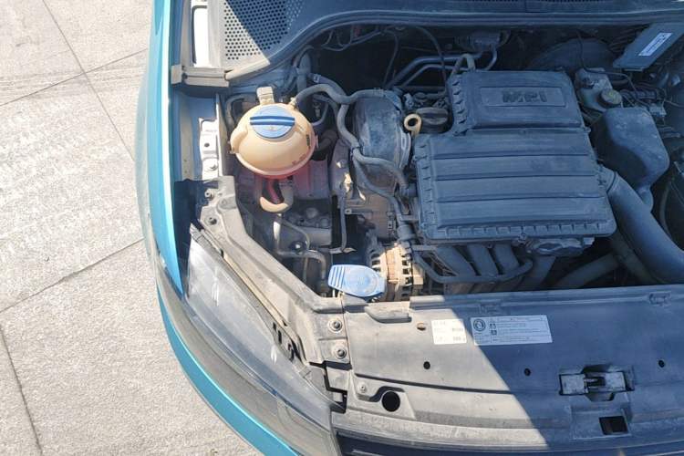 Used Volkswagen Santana 2016 1.6L Manual Fashion Edition Engine Bay Right