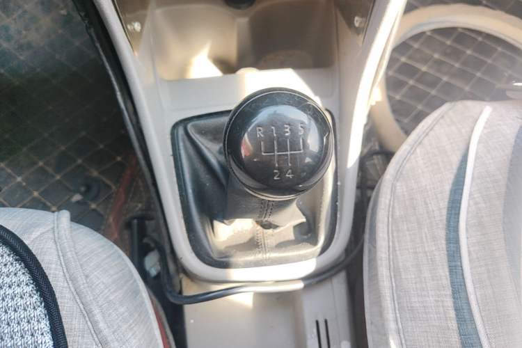 Used Volkswagen Santana 2016 1.6L Manual Fashion Edition Gear Lever