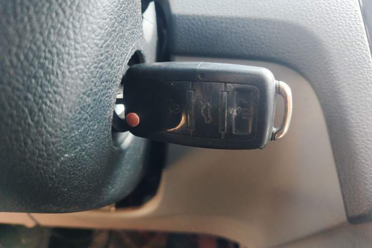 Used Volkswagen Santana 2016 1.6L Manual Fashion Edition Vehicle Key