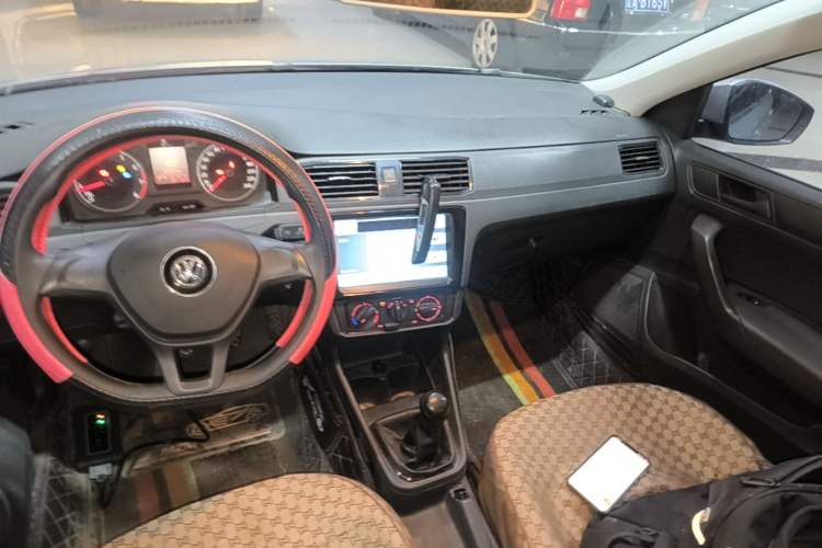 Used Volkswagen Santana 2016 1.4L Manual Fashion Edition Audio And AC Panel