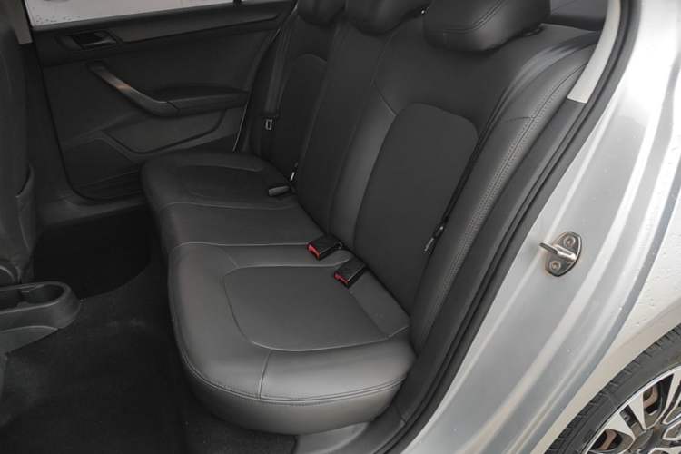 Used Volkswagen Santana 2016 1.6L Manual Fashion Edition Left Rear Seat