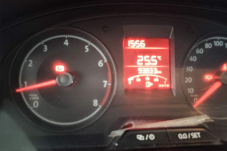 Used Volkswagen Santana 2016 1.6L Manual Fashion Edition Odometer Close Up