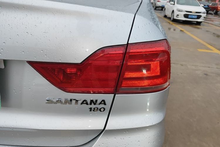 Used Volkswagen Santana 2016 1.6L Manual Fashion Edition Right Rear Taillight