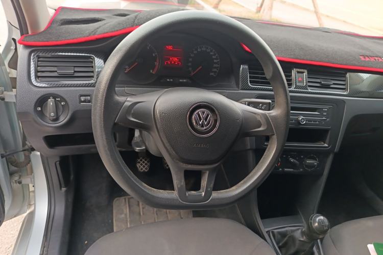Used Volkswagen Santana 2016 1.6L Manual Fashion Edition Steering Wheel