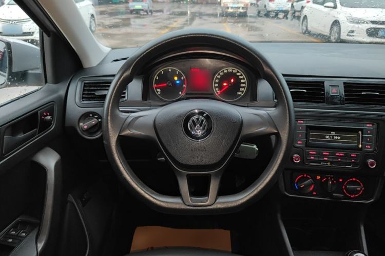 Used Volkswagen Santana 2016 1.6L Manual Fashion Edition Steering Wheel