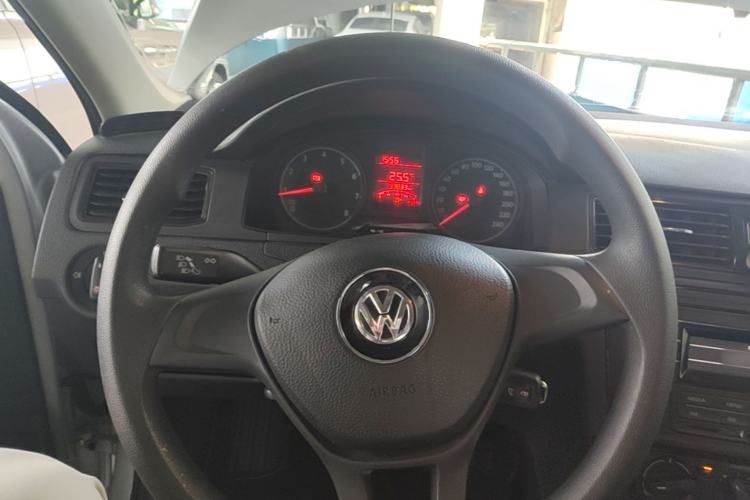 Used Volkswagen Santana 2016 1.6L Manual Fashion Edition Steering Wheel