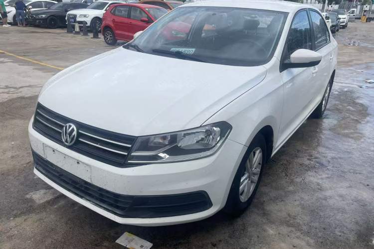 Used Volkswagen Santana 2016 1.6L Manual Fashion Edition Guazi used car, China used car export, Used car for sale, Used  cars, Cheapest cars for sale