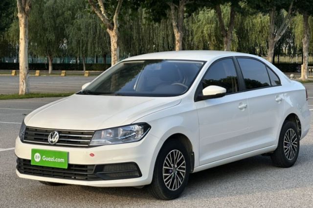 Ojetý Volkswagen Santana 2016 1.6L Manual Fashion Edition