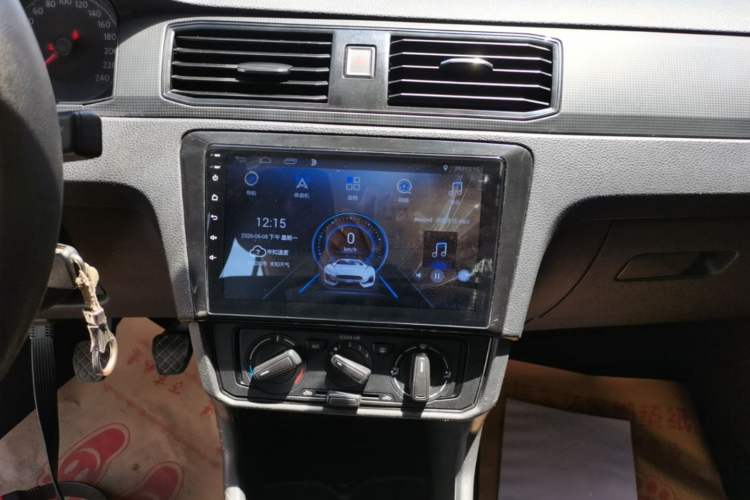 Used Volkswagen Santana 2016 1.4L Manual Fashion Edition Audio And AC Panel