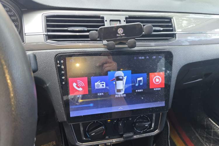 Used Volkswagen Santana 2016 1.6L Manual Comfort Edition Audio And AC Panel