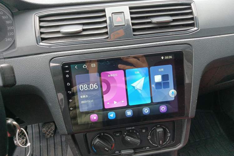 Used Volkswagen Santana 2016 1.6L Manual Fashion Edition Audio And AC Panel