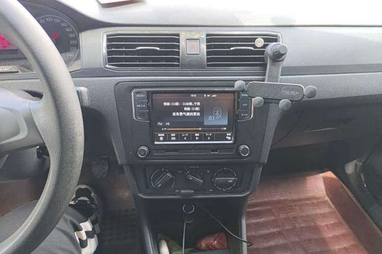 Used Volkswagen Santana 2016 1.4L Manual Fashion Edition Audio And AC Panel