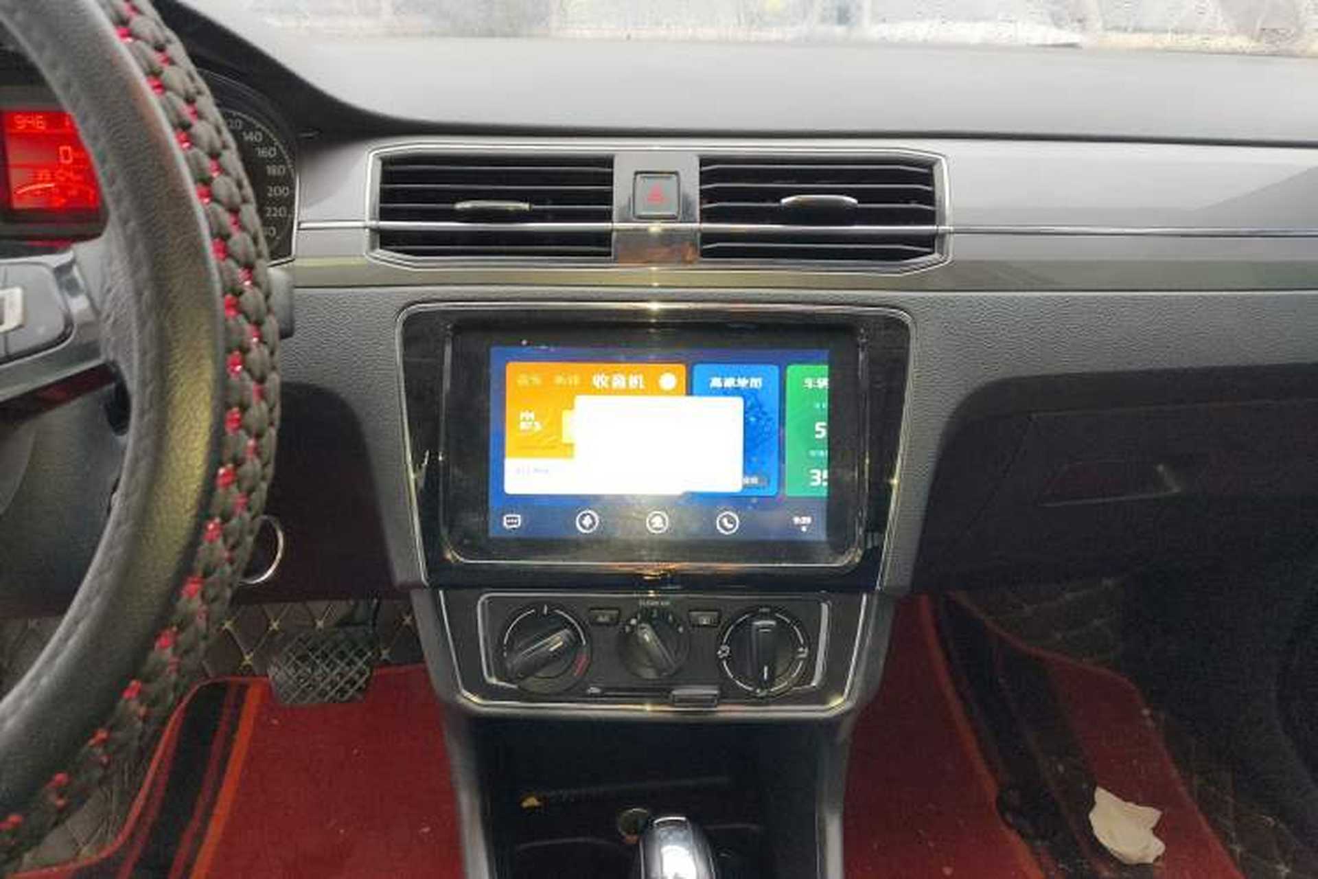 Used Volkswagen Santana 2016 1.6L Automatic Comfort Edition Audio And AC Panel