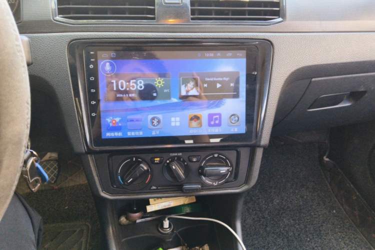 Used Volkswagen Santana 2016 1.6L Manual Fashion Edition Audio And AC Panel