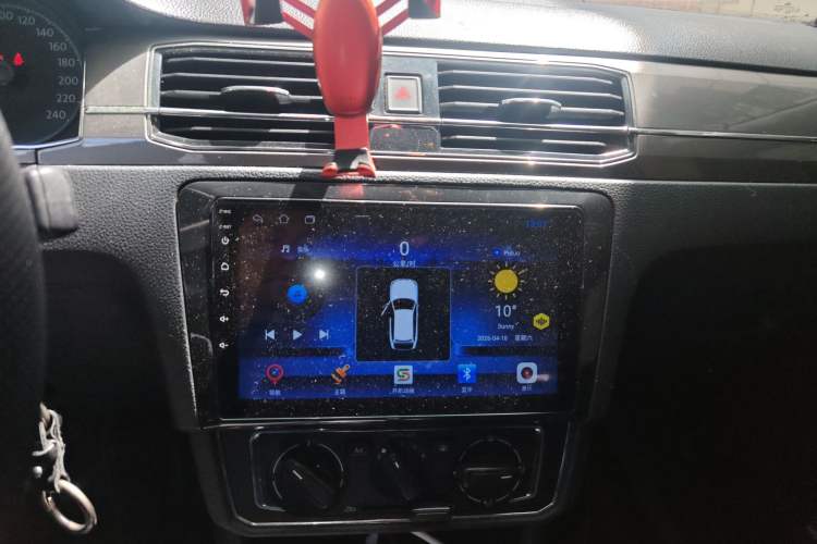 Used Volkswagen Santana 2016 1.6L Manual Comfort Edition Audio And AC Panel