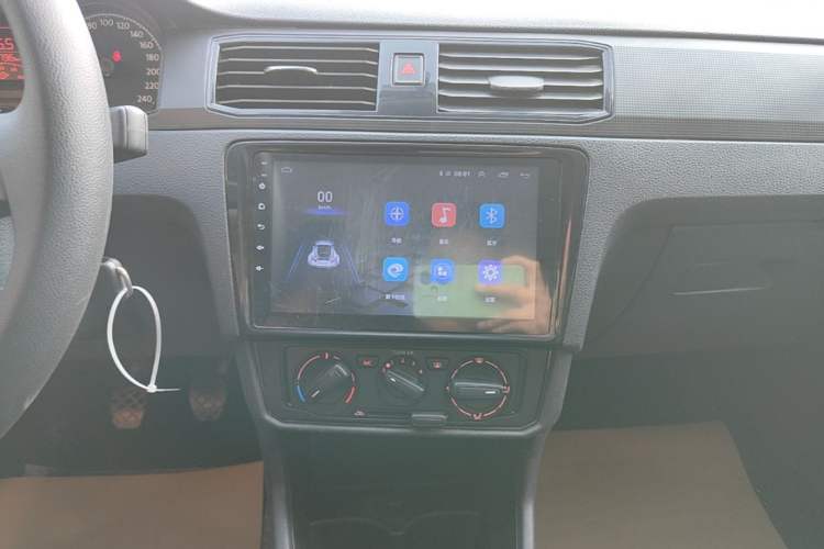 Used Volkswagen Santana 2016 1.4L Manual Fashion Edition Audio And AC Panel