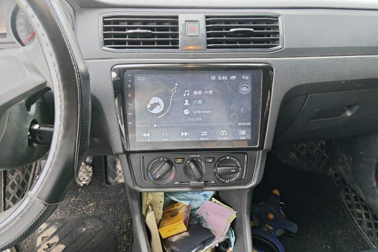Used Volkswagen Santana 2016 1.4L Manual Fashion Edition Audio And AC Panel
