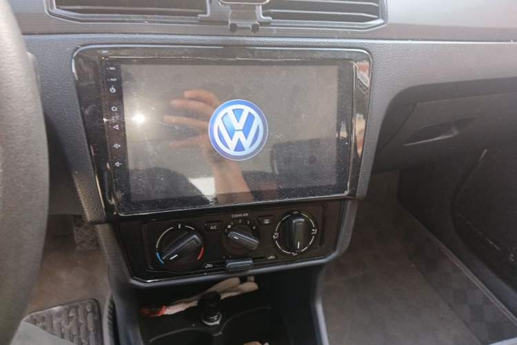 Used Volkswagen Santana 2016 1.4L Manual Fashion Edition Audio And AC Panel