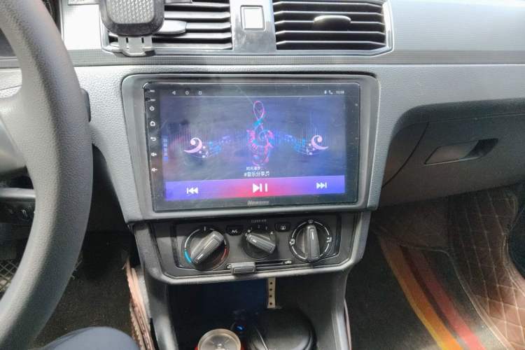 Used Volkswagen Santana 2016 1.4L Manual Fashion Edition Audio And AC Panel
