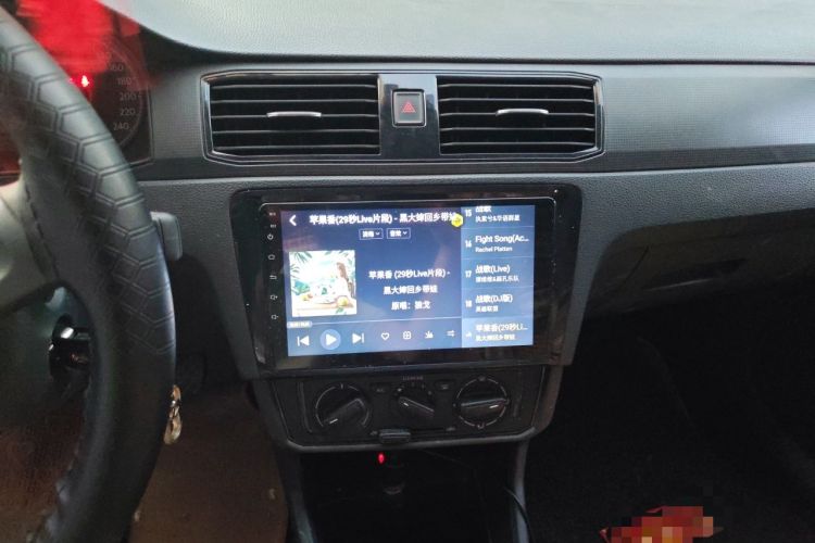 Used Volkswagen Santana 2016 1.6L Manual Fashion Edition Audio And AC Panel