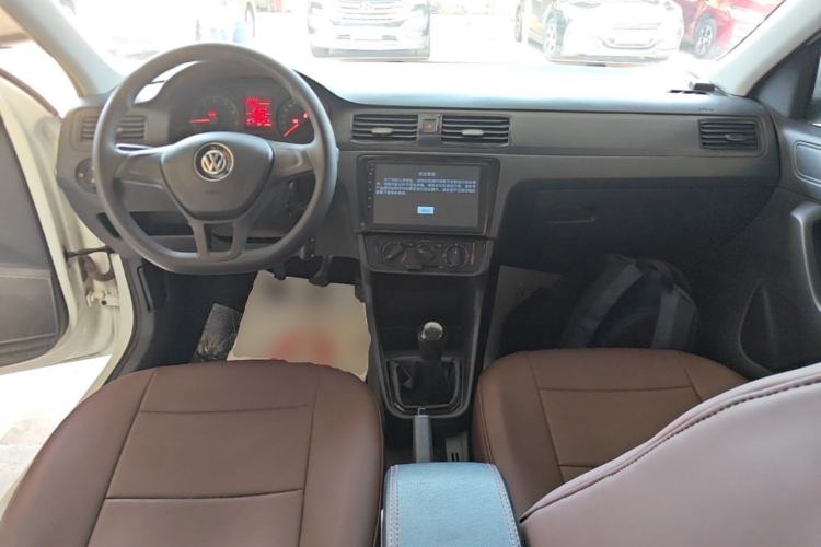 Used Volkswagen Santana 2016 1.6L Manual Fashion Edition Center Console