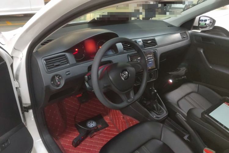 Used Volkswagen Santana 2016 1.6L Automatic Fashion Edition Center Console