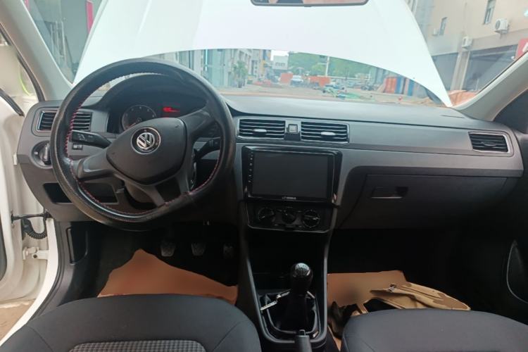 Used Volkswagen Santana 2016 1.6L Manual Fashion Edition Center Console
