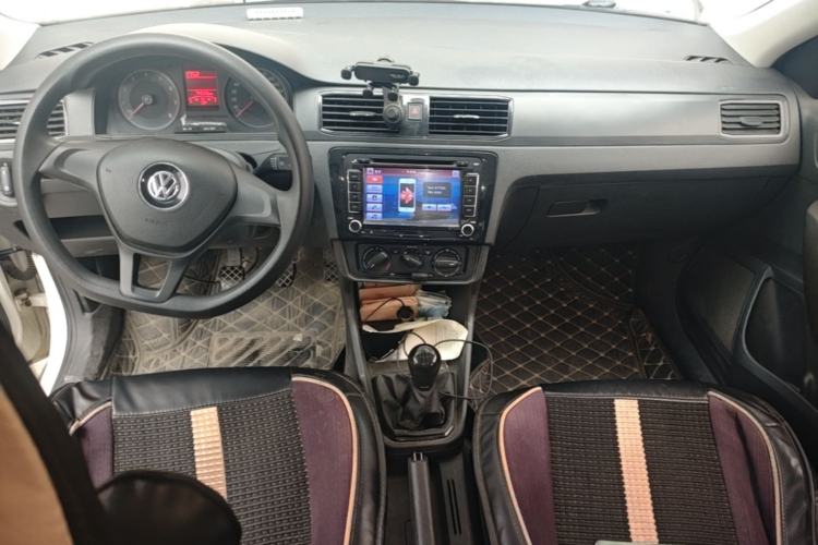 Used Volkswagen Santana 2016 1.6L Manual Fashion Edition Center Console
