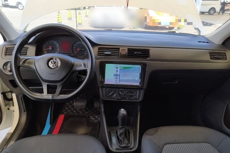 Used Volkswagen Santana 2016 1.6L Automatic Fashion Edition Center Console