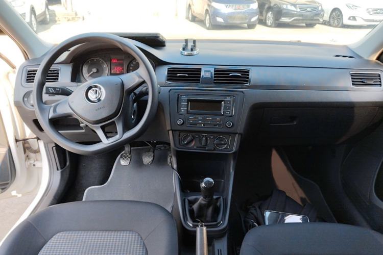 Used Volkswagen Santana 2016 1.4L Manual Fashion Edition Center Console