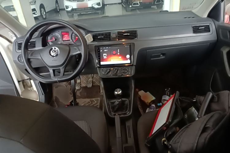 Used Volkswagen Santana 2016 1.6L Manual Fashion Edition Center Console