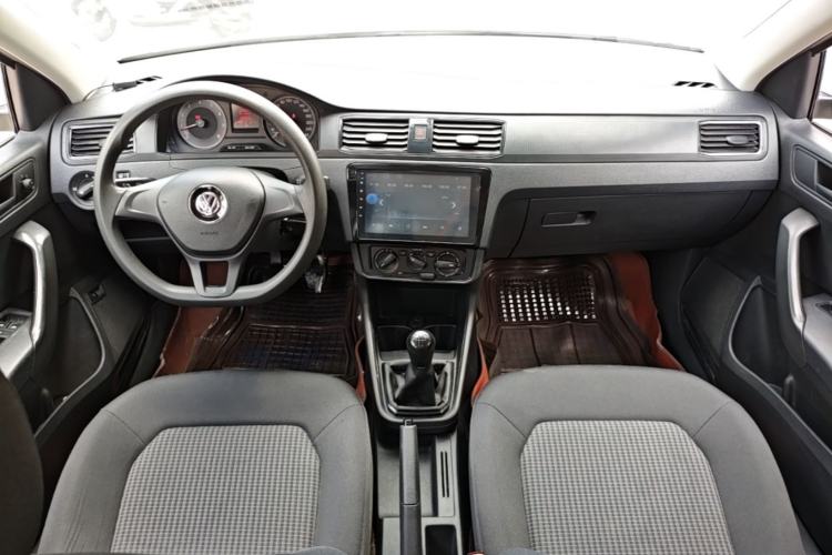 Used Volkswagen Santana 2016 1.4L Manual Fashion Edition Center Console