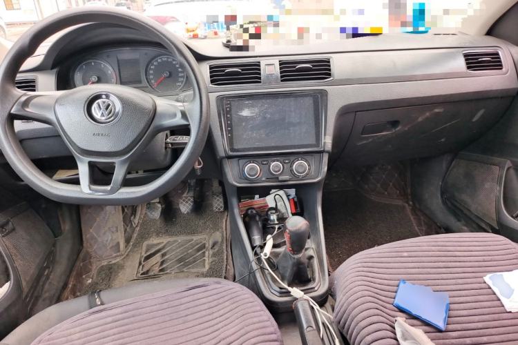 Used Volkswagen Santana 2016 1.4L Manual Fashion Edition Center Console