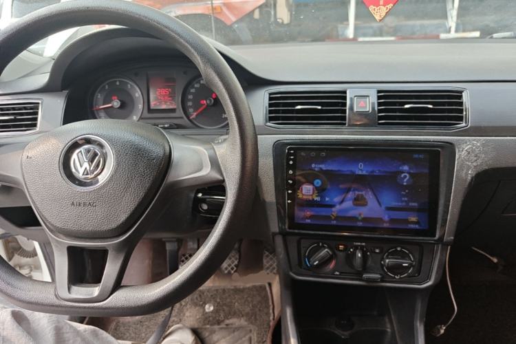Used Volkswagen Santana 2016 1.6L Manual Fashion Edition Center Console