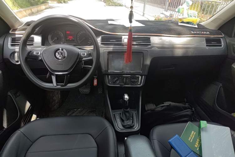 Used Volkswagen Santana 2016 1.6L Automatic Comfort Edition Center Console