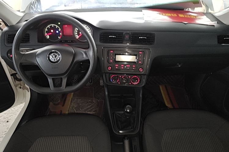 Used Volkswagen Santana 2016 1.6L Manual Fashion Edition Center Console