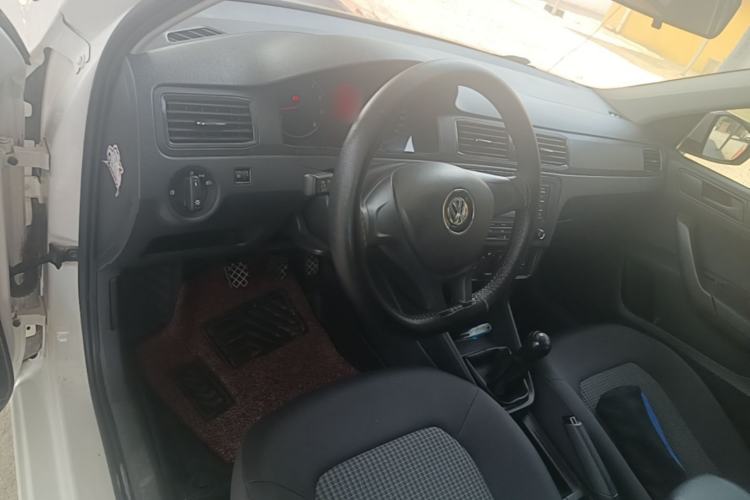 Used Volkswagen Santana 2016 1.6L Manual Fashion Edition Center Console