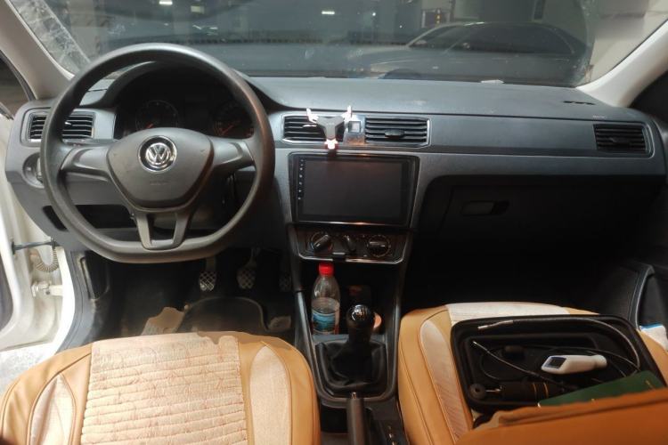 Used Volkswagen Santana 2016 1.4L Manual Fashion Edition Center Console