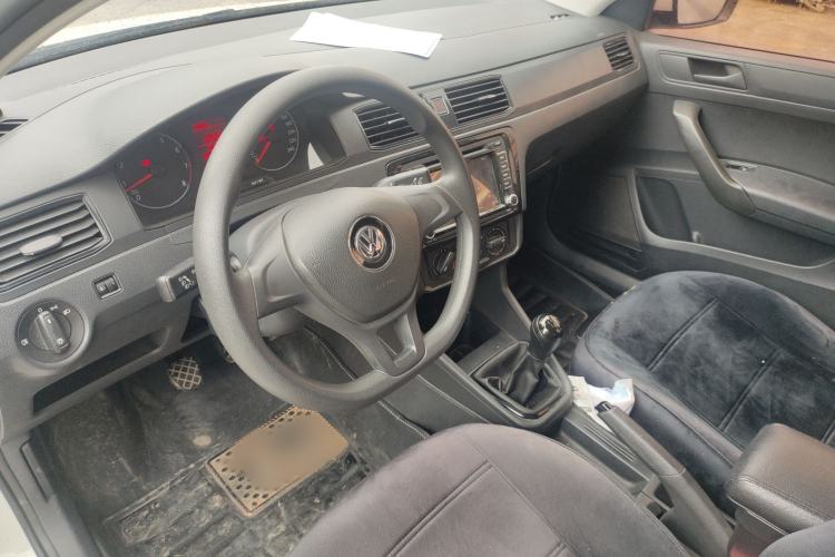 Used Volkswagen Santana 2016 1.6L Manual Fashion Edition Center Console