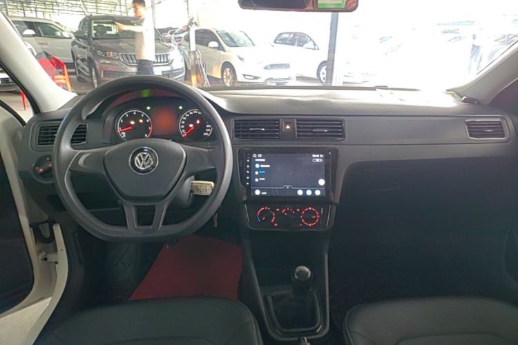 Used Volkswagen Santana 2016 1.6L Manual Fashion Edition Center Console