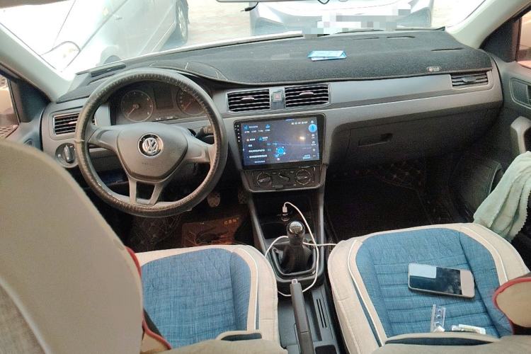 Used Volkswagen Santana 2016 1.6L Manual Fashion Edition Center Console