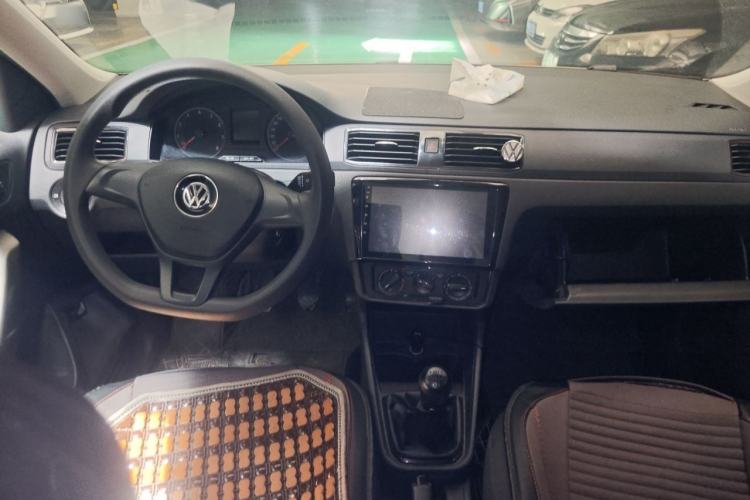 Used Volkswagen Santana 2016 1.6L Manual Fashion Edition Center Console