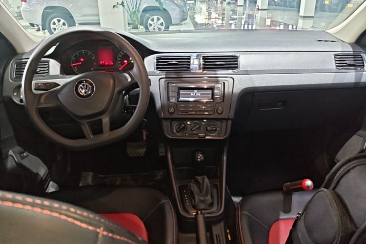 Used Volkswagen Santana 2016 1.6L Automatic Fashion Edition Center Console