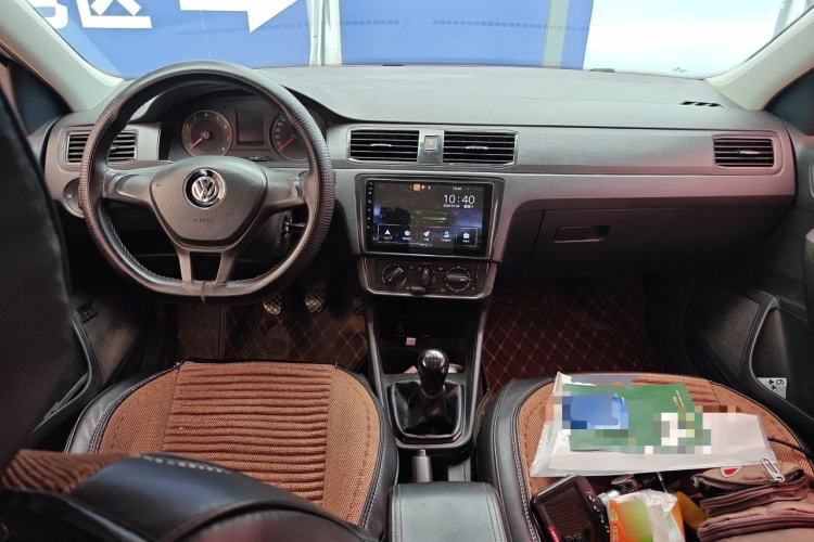 Used Volkswagen Santana 2016 1.6L Manual Fashion Edition Center Console