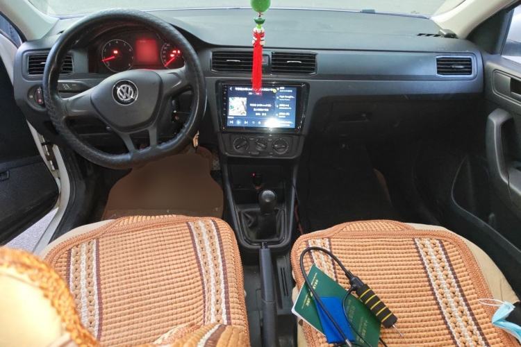 Used Volkswagen Santana 2016 1.6L Manual Fashion Edition Center Console
