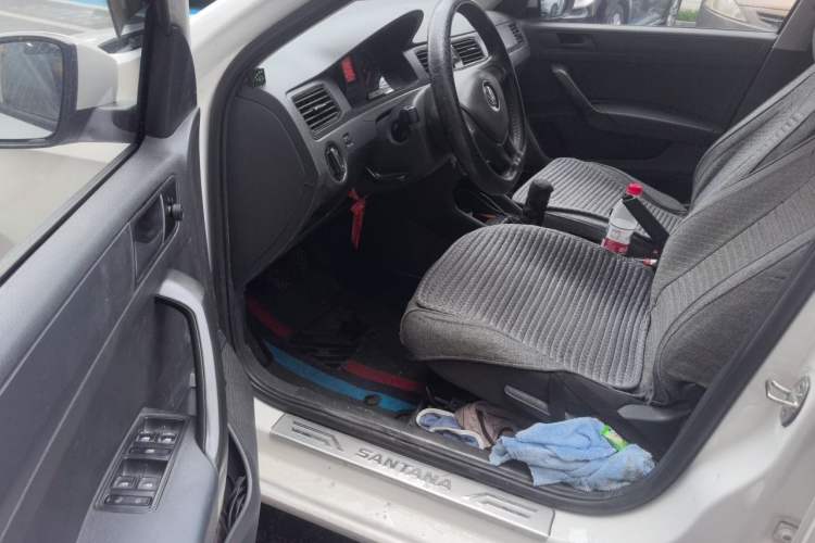Used Volkswagen Santana 2016 1.6L Manual Fashion Edition Driver Seat