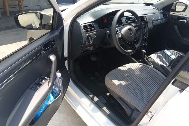 Used Volkswagen Santana 2016 1.6L Automatic Comfort Edition Driver Seat