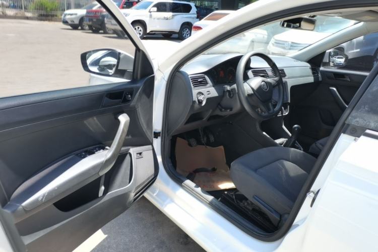 Used Volkswagen Santana 2016 1.4L Manual Fashion Edition Driver Seat