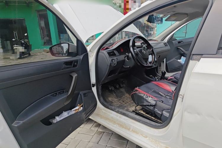 Used Volkswagen Santana 2016 1.6L Manual Fashion Edition Driver Seat