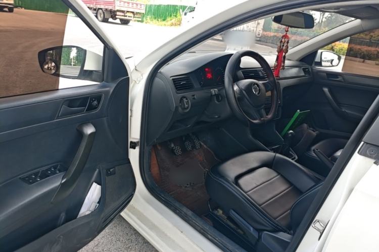 Used Volkswagen Santana 2016 1.4L Manual Fashion Edition Driver Seat